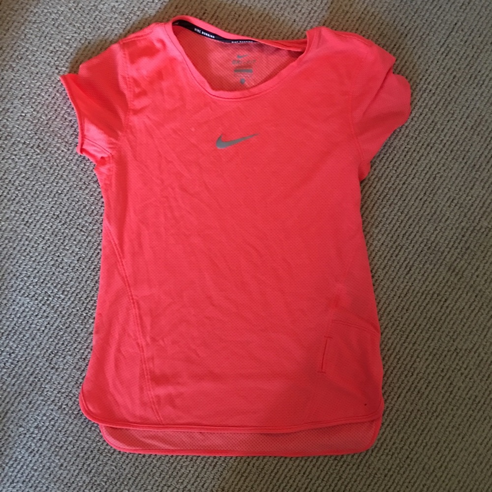 Nike dry fit women’s top